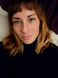 Victoria R.