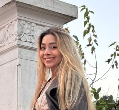 Valeria P.