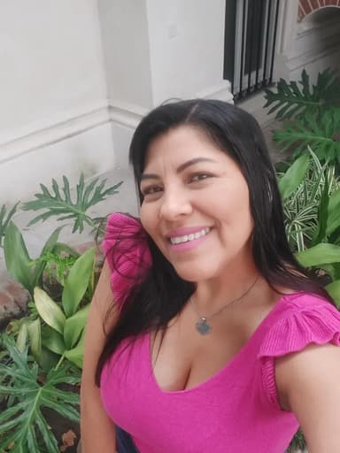 Ana E.